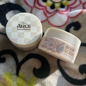 Disney Alice in Wonderland White Rabbit Body Scrub
